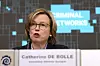Europol-sjef Catherine De Bolle fastslår at det er et kappløp mellom de som utnytter teknologi for å begå forbrytelser og de som bruker den for å bekjempe dem. Her fra en pressekonferanse i fjor. Foto: Virginia Mayo / AP / NTB