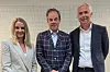 Administrerende direktør Lene Diesen i Netnordic Norway og konserndirektør Jarl Øverby i Netnordic Group flankerer sin siste innlemmelse, konsulentselskapet Marcello, representert ved styreleder Gunnar Gisleberg.