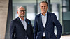 Lomsdalen (fra v.) forlater Salesforce for å bli konsernsjef i Sikri. Han er rett person for å ta Sikri til neste nivå, mener (til h.) styreleder Rolv Erik Ryssdal.