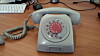 Utgangspunktet for prosjektet, en AS Elektrisk Bureau-telefon av den typen som kom i 1965.