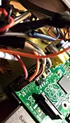 Her er nummerskiven og gaffelen koblet til GPIO-portene til Raspberry Pi-en.