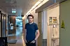 Legevaktsjef Magnus Haugland Gudmestad bruker Datasjøen til å analysere blant annet telefonkøer, ventetider og bemanning på legevakten. Foto: Tommy Ellingsen