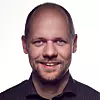 Erik Folven er professor ved Institutt for elektroniske systemer på NTNU og blir leder for den nye studieretningen. Foto: NTNU