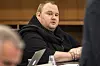 Kim Dotcom, grunnleggeren av fildelingsnettstedet Megaupload, utleveres til USA etter mange år med rettsstrid i New Zealand. Her er han avbildet under en rettshøring i Auckland i 2015.