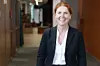 Lena Lundgreen, leder for bedriftsmarkedet i Telia Norge, mener Telias lukking av feilen som gjorde det mulig for bedriftskunder å velge visningsnummer når de ringte, viser hvor viktig det er med kontinuerlig sikkerhetsarbeid.
