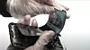 Å gjøre Iphone-skjermen bøyelig var den mest krevende delen av prosjektet. Foto: Skjermdump/YouTube