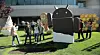 Fram til 2014 stod Android-skulpturene utenfor Building 44 i Googleplex, hvor Android-utviklingsteamet satt. Deretter ble de flyttet noen hundre meter. Bilde: Googles Android-kanal på YouTube