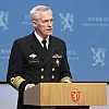 Viseadmiral Nils Andreas Stensønes, sjef for E-tjenesten, under pressekonferansen. Foto: Torbjørn Kjosvold / Forsvaret
