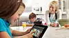 Amazons nettbrett Kindle Fire har vært en stor suksess for ehandelsgiganten Amazon. De skal nå planlegge å åpne fysiske butikker for å selge sine nett- og lesebrett til markedet i USA.