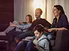 Familieidyll: Det er kanskje ikke alle som opplever at TV-en er nok for å tilby gode fellesopplevelser uke etter uke. Foto: Telia