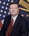Terry Halvorsen er IT-direktør (chief information officer) i det amerikanske forsvarsdepartementet. Han mener at det er avgjørende å bytte til nytt operativsystem raskt.