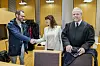 Første dag av rettssaken mellom Tinius og staten. Fra venstre: Saksøkerne Varden-redaktør Tom Erik Thorsen og direktør for Tinius-stifelsen Kjersti Løken Stavrum, sammen med advokat Jon Wessel-Aas. Foto: Arash A. Nejad