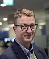 Løsningen med automatisk failover mellom SD-WAN og Starlink-samband er aktuelt å ta i bruk ved 10-20 av konsernets lokasjoner, ifølge Berntzen. Foto: Marius B. Jørgenrud