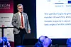 Satellittbredbånd fra Starlink er billig i Norge, mens fiberbredbånd er dyrt, sier Rupert Wood i Analysys Mason. Foto: Thomas Eckhoff