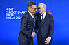 Finlands president Alexander Stub (t.v.) og statsminister Jonas Gahr Støre står bak et nytt initiativ om bedre KI-kontroll.