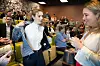 Digitaliseringsminister Karianne Tung, her i samtale med Google Norge-sjef Tine Austvoll, ser fram til hvordan Google kan bidra til å tiltrekke viktig kompetanse til Norge.
